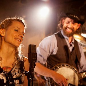 Fotoğraf Kırık Çember