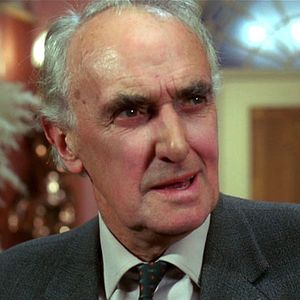 Fotoğraf John Laurie