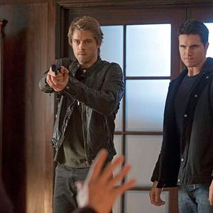 Fotoğraf Luke Mitchell