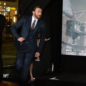 Fotoğraf Kaptan Amerika: Kış Askeri