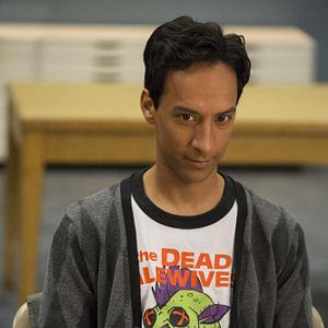 Fotoğraf Danny Pudi