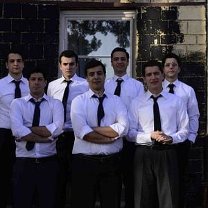 Fotoğraf Yedi Güzel Adam