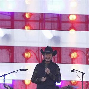 Fotoğraf Will Chase