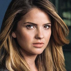 Fotoğraf Crystal Reed