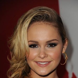 Fotoğraf Cassi Thomson