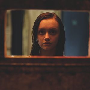 Fotoğraf Olivia Cooke