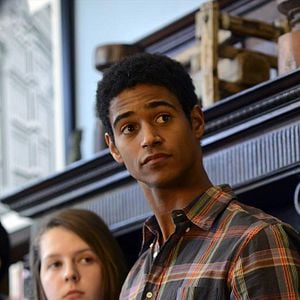 Fotoğraf Alfred Enoch