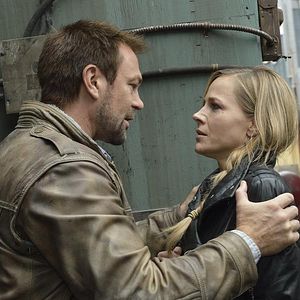 Fotoğraf Grant Bowler