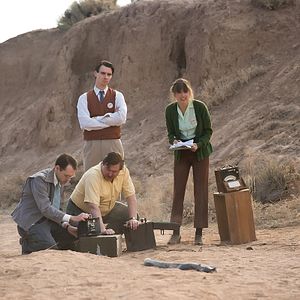 Fotoğraf Ashley Zukerman