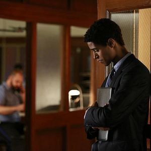 Fotoğraf Alfred Enoch