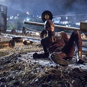 Fotoğraf Grant Gustin