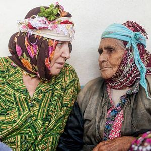 Fotoğraf Yapışık Kardeşler