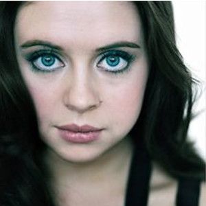 Fotoğraf Bel Powley