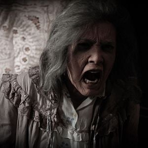 Fotoğraf Araftaki Ev