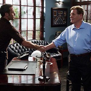 Fotoğraf Alex O'Loughlin