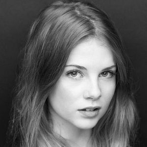 Fotoğraf Lucy Boynton