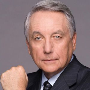 Fotoğraf Bob Gunton