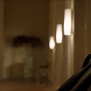 Fotoğraf Kvinden I buret