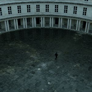 Fotoğraf Kvinden I buret