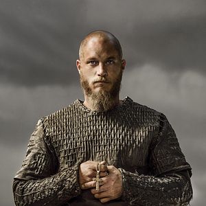 Fotoğraf Travis Fimmel