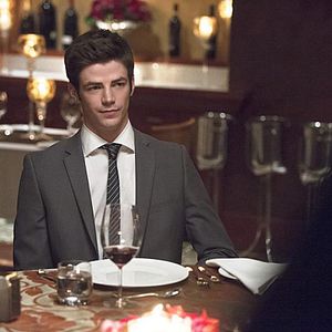 Fotoğraf Grant Gustin