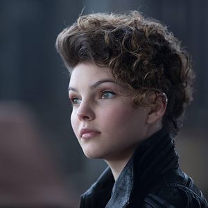 Fotoğraf Camren Bicondova