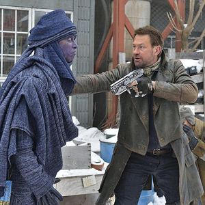 Fotoğraf Grant Bowler