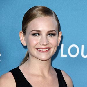 Fotoğraf Britt Robertson