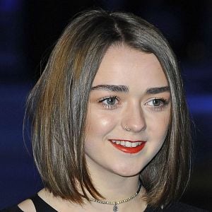 Fotoğraf Maisie Williams