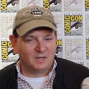 Fotoğraf Alfred Gough