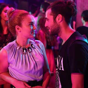 Fotoğraf Tatlı Küçük Yalancılar