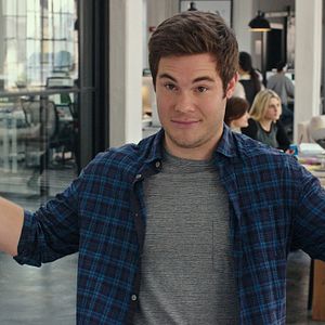 Fotoğraf Adam Devine