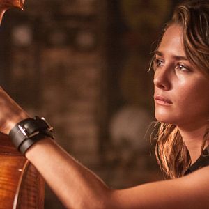 Fotoğraf Ashley Bell