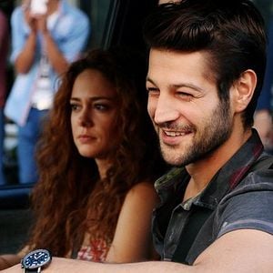 Fotoğraf Acil Aşk Aranıyor