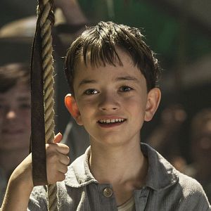 Fotoğraf Lewis MacDougall