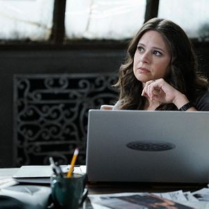 Fotoğraf Katie Lowes