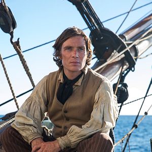 Fotoğraf Denizin Ortasında