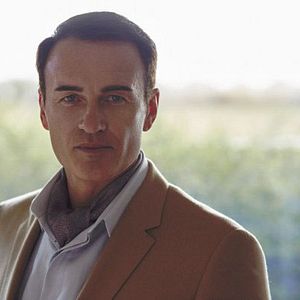 Fotoğraf Julian McMahon