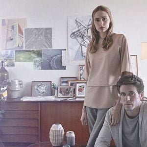 Fotoğraf Ashley Zukerman