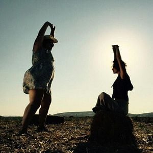 Fotoğraf Yağmurlarda Yıkansam