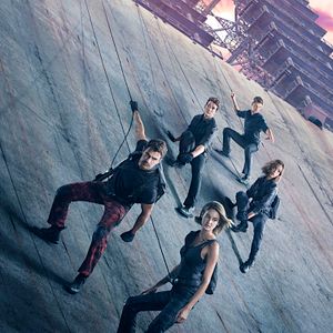 Fotoğraf Uyumsuz Serisi: Yandaş Bölüm 1