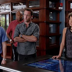 Fotoğraf Alex O'Loughlin