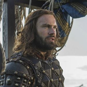 Fotoğraf Clive Standen