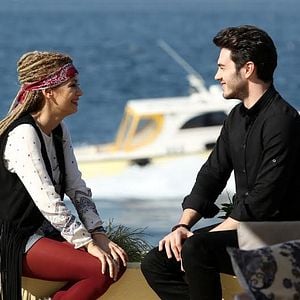 Fotoğraf Aşk Yalanı Sever