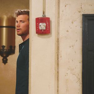 Fotoğraf Derek Theler