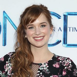 Fotoğraf Elizabeth Lail