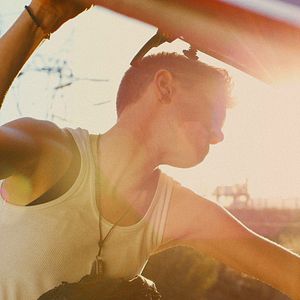 Fotoğraf Broken Gardenias
