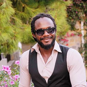 Fotoğraf Steve Asowa