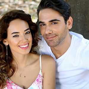 Fotoğraf Bana Sevmeyi Anlat