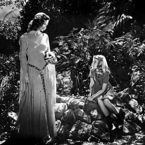 Fotoğraf Simone Simon